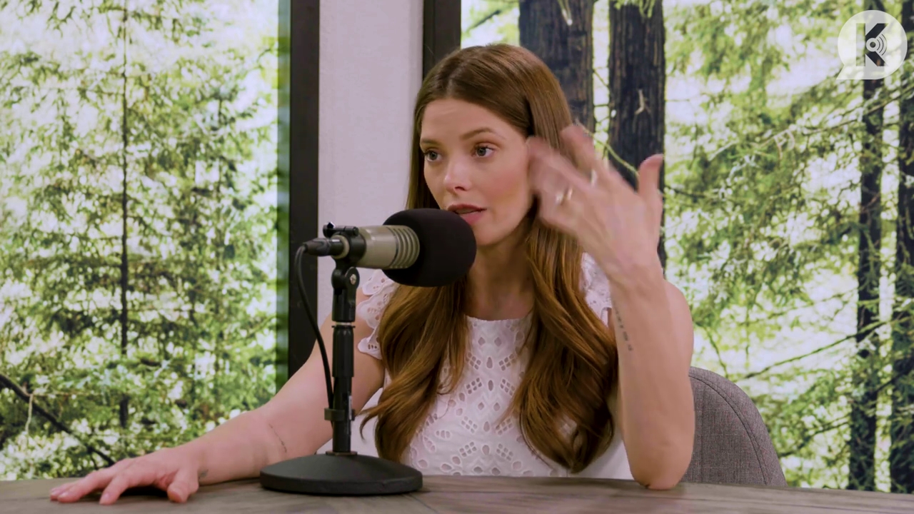 Ashley-Greene-dot-nl_TheTwilightEffect-Aflevering13EclipseRewatchPart1of3-1429.jpg Ashley-Greene-dot-nl_TheTwilightEffect-Aflevering13EclipseRewatchPart1of3-1429.jpg