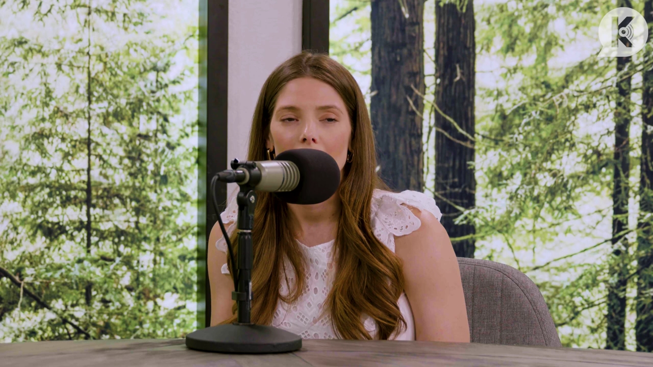 Ashley-Greene-dot-nl_TheTwilightEffect-Aflevering13EclipseRewatchPart1of3-1472.jpg Ashley-Greene-dot-nl_TheTwilightEffect-Aflevering13EclipseRewatchPart1of3-1472.jpg