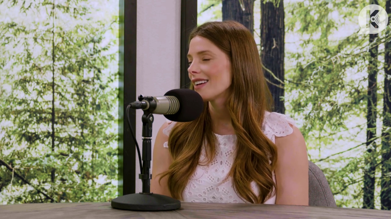 Ashley-Greene-dot-nl_TheTwilightEffect-Aflevering13EclipseRewatchPart1of3-1475.jpg Ashley-Greene-dot-nl_TheTwilightEffect-Aflevering13EclipseRewatchPart1of3-1475.jpg