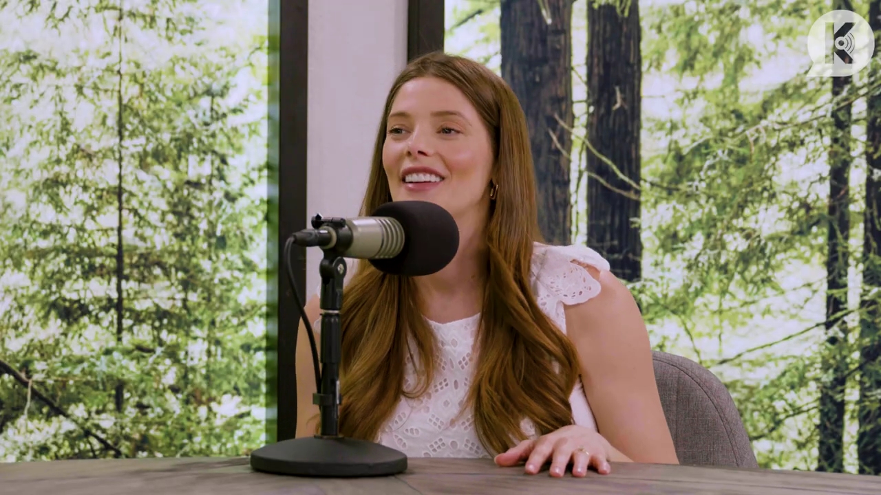 Ashley-Greene-dot-nl_TheTwilightEffect-Aflevering13EclipseRewatchPart1of3-1492.jpg Ashley-Greene-dot-nl_TheTwilightEffect-Aflevering13EclipseRewatchPart1of3-1492.jpg