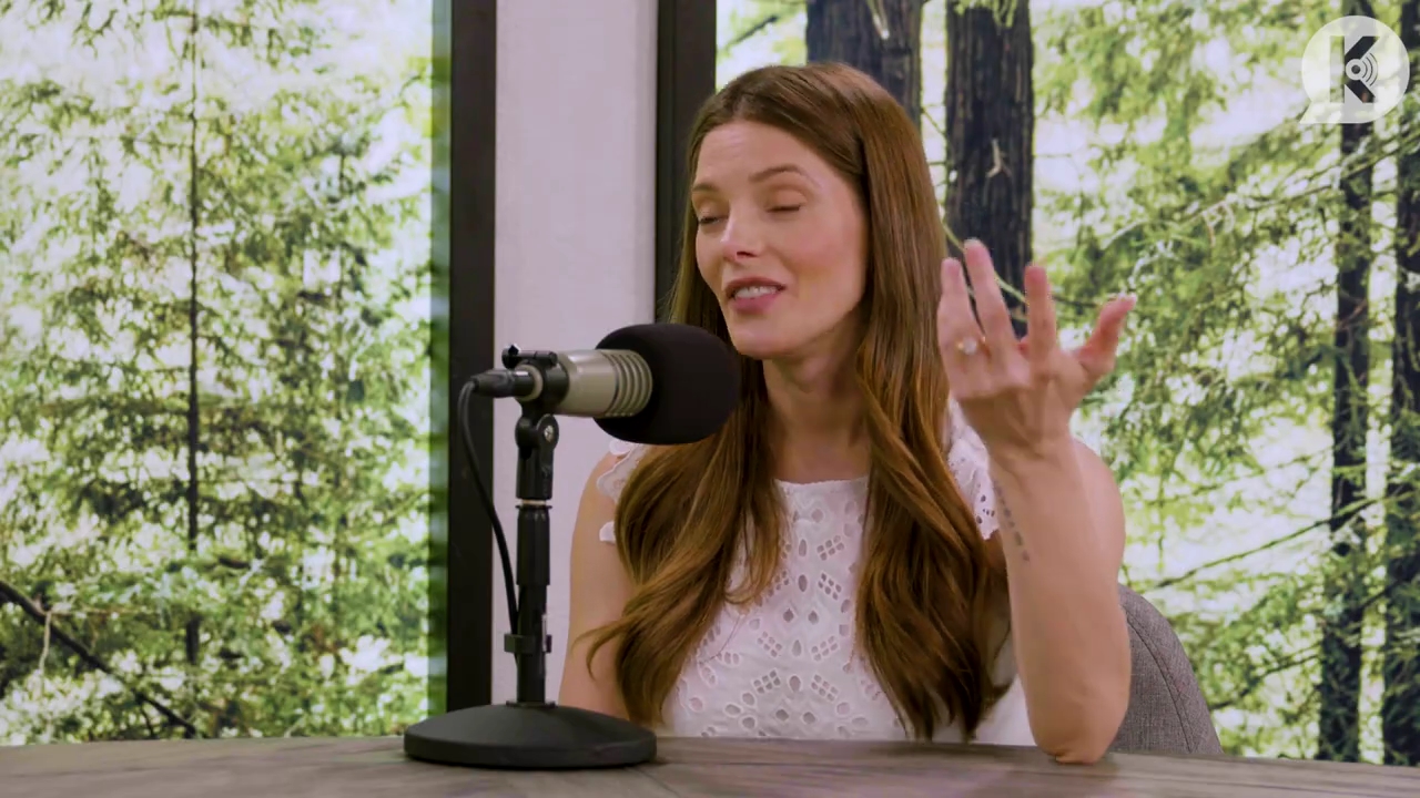 Ashley-Greene-dot-nl_TheTwilightEffect-Aflevering13EclipseRewatchPart1of3-1513.jpg Ashley-Greene-dot-nl_TheTwilightEffect-Aflevering13EclipseRewatchPart1of3-1513.jpg