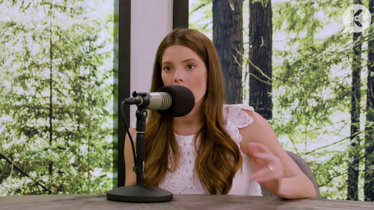 Ashley-Greene-dot-nl_TheTwilightEffect-Aflevering13EclipseRewatchPart1of3-1579.jpg Ashley-Greene-dot-nl_TheTwilightEffect-Aflevering13EclipseRewatchPart1of3-1579.jpg