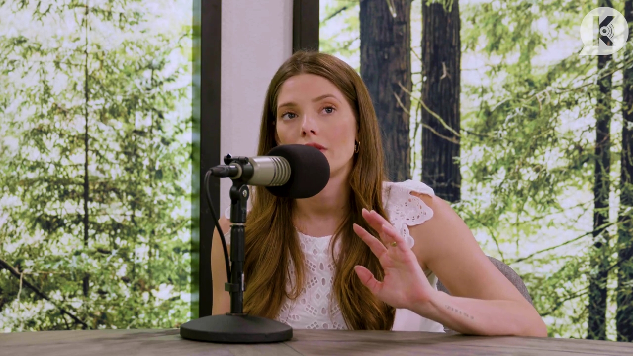 Ashley-Greene-dot-nl_TheTwilightEffect-Aflevering13EclipseRewatchPart1of3-1584.jpg Ashley-Greene-dot-nl_TheTwilightEffect-Aflevering13EclipseRewatchPart1of3-1584.jpg