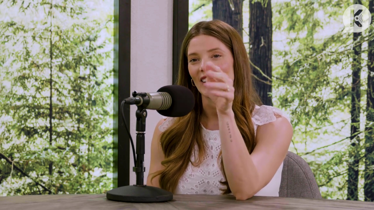 Ashley-Greene-dot-nl_TheTwilightEffect-Aflevering13EclipseRewatchPart1of3-1657.jpg Ashley-Greene-dot-nl_TheTwilightEffect-Aflevering13EclipseRewatchPart1of3-1657.jpg