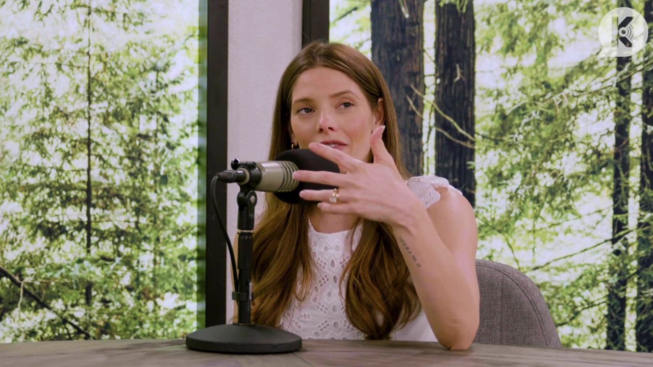 Ashley-Greene-dot-nl_TheTwilightEffect-Aflevering13EclipseRewatchPart1of3-1749.jpg Ashley-Greene-dot-nl_TheTwilightEffect-Aflevering13EclipseRewatchPart1of3-1749.jpg