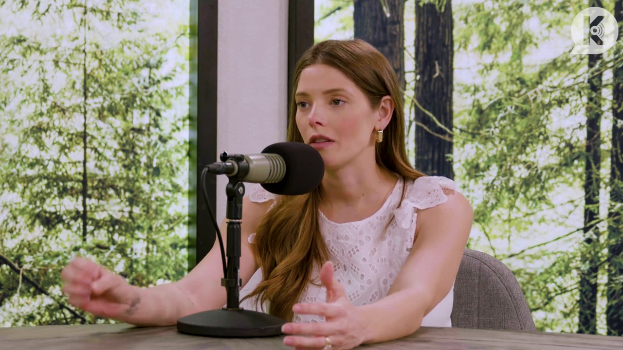 Ashley-Greene-dot-nl_TheTwilightEffect-Aflevering13EclipseRewatchPart1of3-1819.jpg Ashley-Greene-dot-nl_TheTwilightEffect-Aflevering13EclipseRewatchPart1of3-1819.jpg