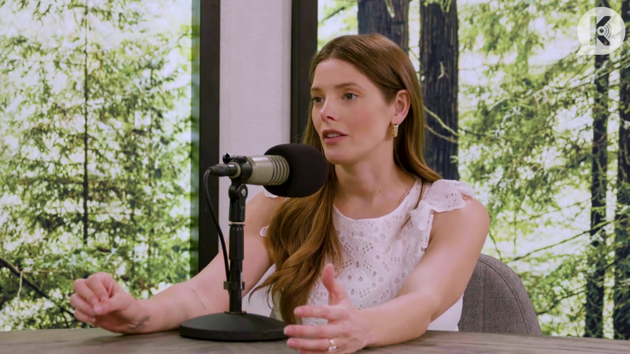 Ashley-Greene-dot-nl_TheTwilightEffect-Aflevering13EclipseRewatchPart1of3-1822.jpg Ashley-Greene-dot-nl_TheTwilightEffect-Aflevering13EclipseRewatchPart1of3-1822.jpg