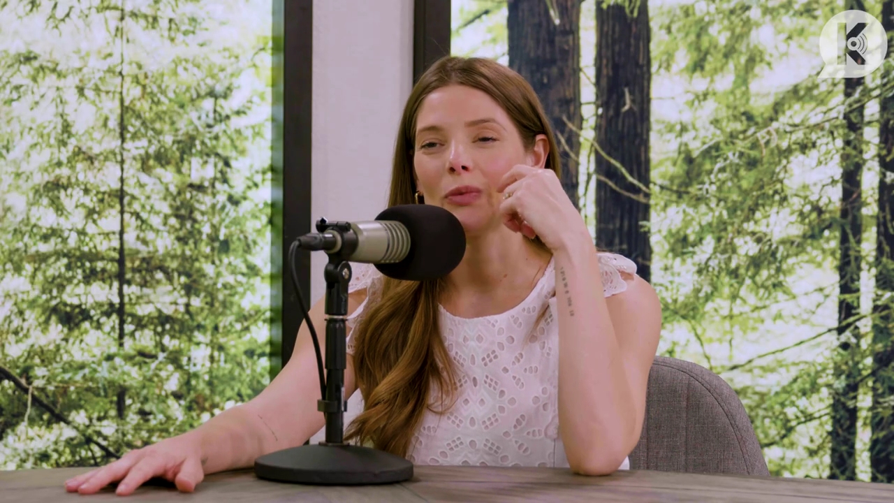 Ashley-Greene-dot-nl_TheTwilightEffect-Aflevering13EclipseRewatchPart1of3-1844.jpg Ashley-Greene-dot-nl_TheTwilightEffect-Aflevering13EclipseRewatchPart1of3-1844.jpg