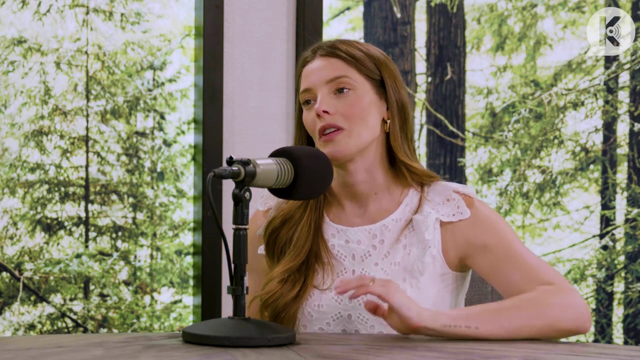 Ashley-Greene-dot-nl_TheTwilightEffect-Aflevering13EclipseRewatchPart1of3-1892.jpg Ashley-Greene-dot-nl_TheTwilightEffect-Aflevering13EclipseRewatchPart1of3-1892.jpg