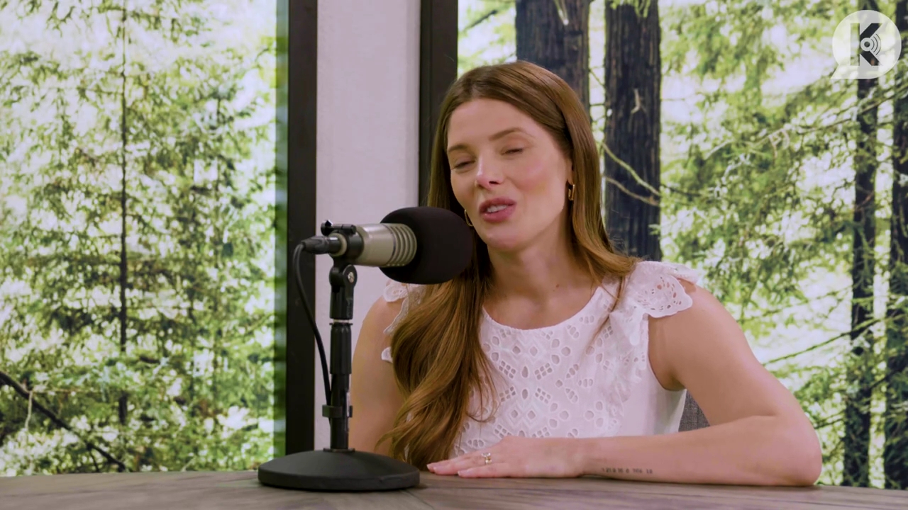 Ashley-Greene-dot-nl_TheTwilightEffect-Aflevering13EclipseRewatchPart1of3-1897.jpg Ashley-Greene-dot-nl_TheTwilightEffect-Aflevering13EclipseRewatchPart1of3-1897.jpg