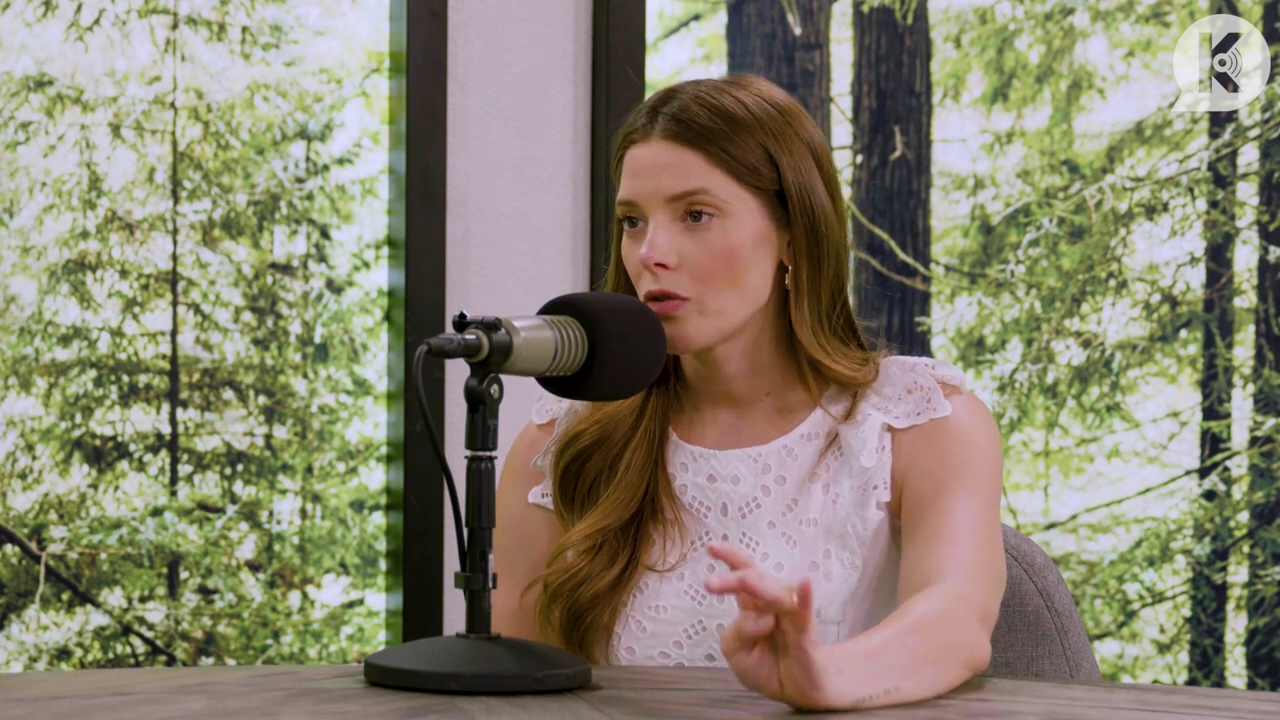 Ashley-Greene-dot-nl_TheTwilightEffect-Aflevering13EclipseRewatchPart1of3-1900.jpg