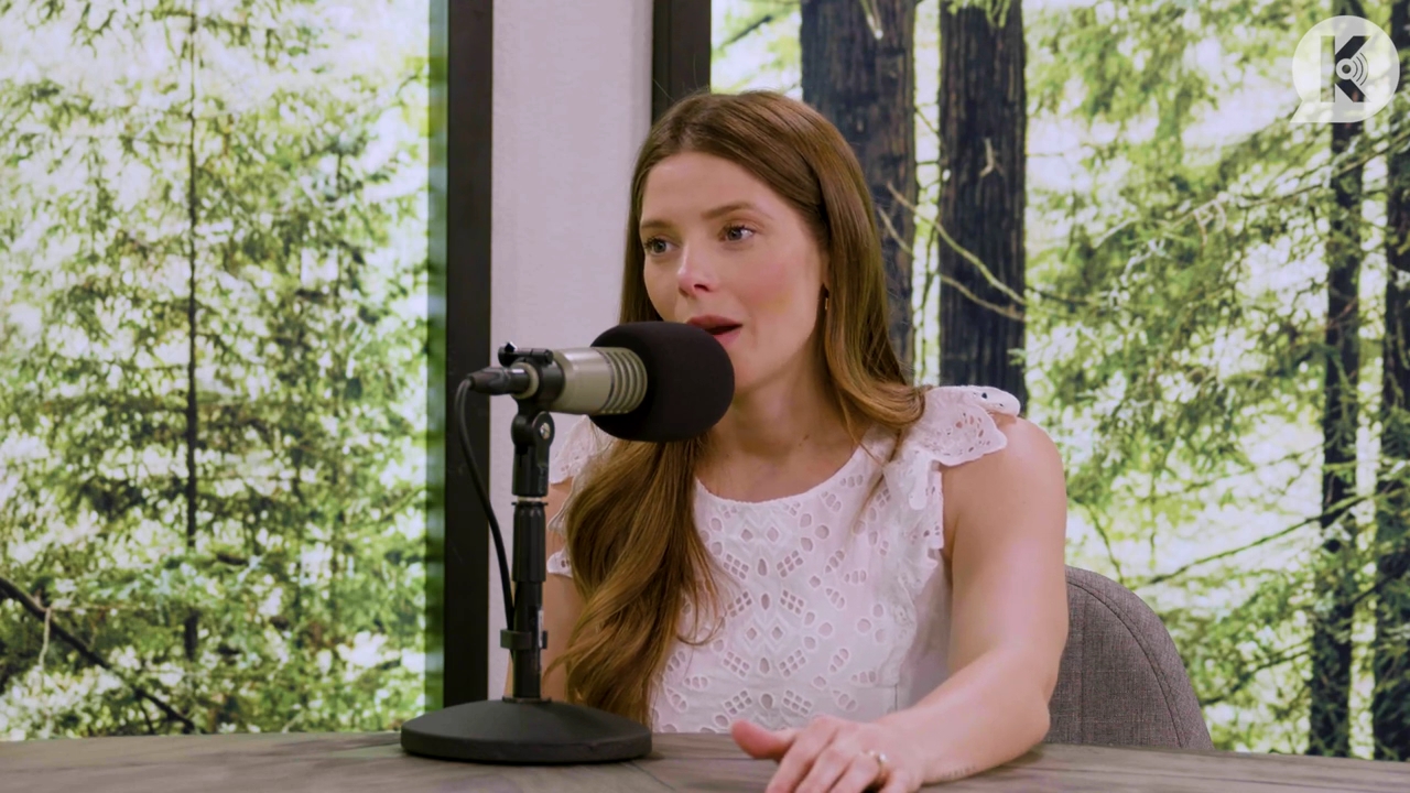 Ashley-Greene-dot-nl_TheTwilightEffect-Aflevering13EclipseRewatchPart1of3-1920.jpg