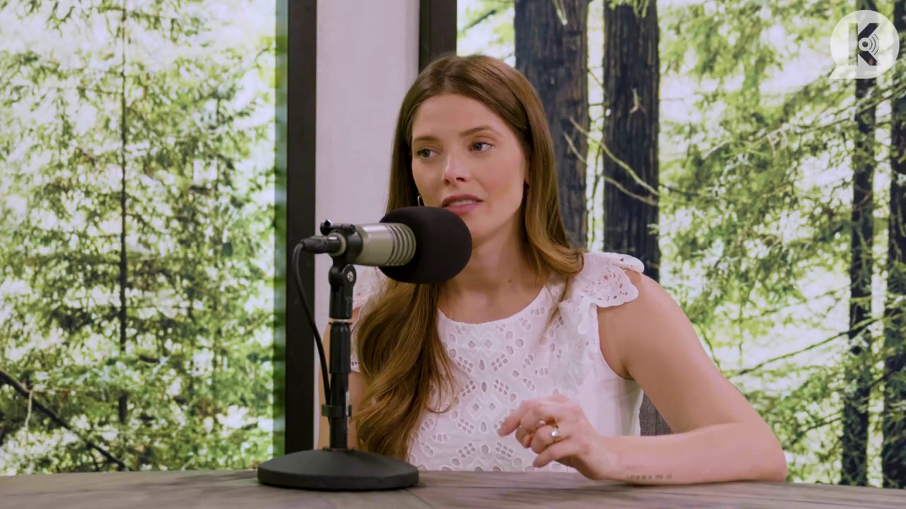 Ashley-Greene-dot-nl_TheTwilightEffect-Aflevering13EclipseRewatchPart1of3-1946.jpg Ashley-Greene-dot-nl_TheTwilightEffect-Aflevering13EclipseRewatchPart1of3-1946.jpg