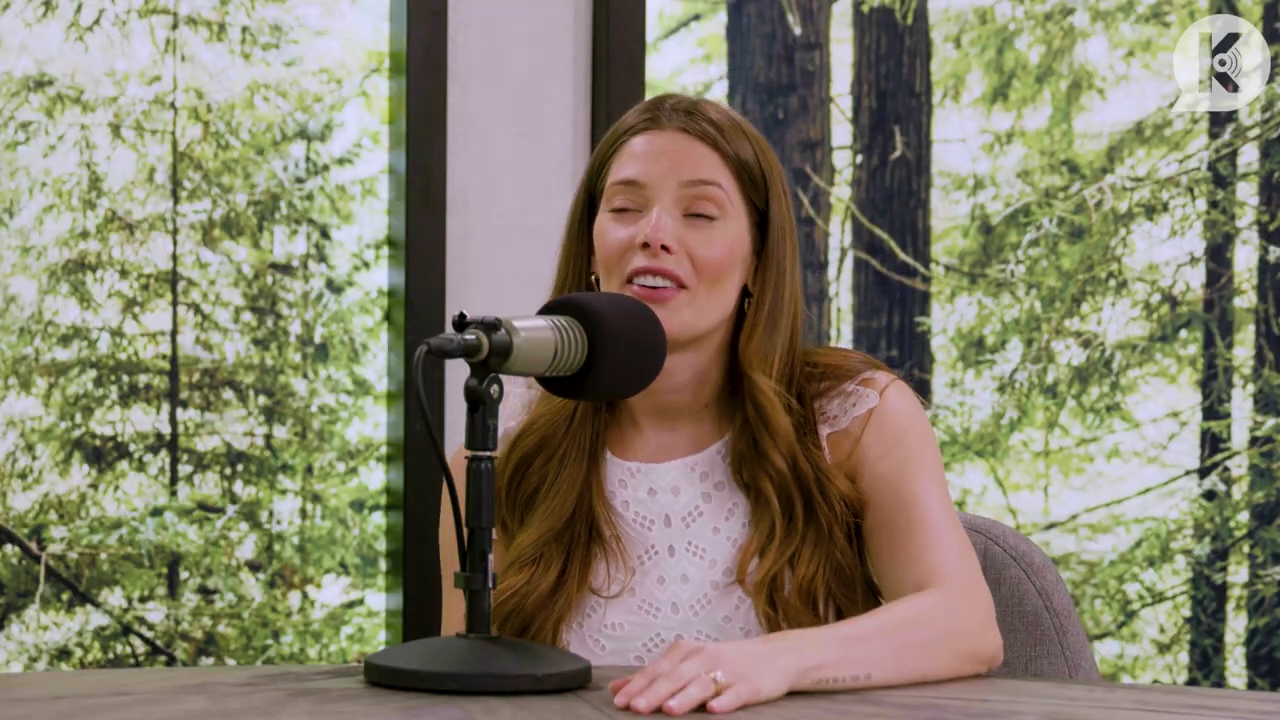 Ashley-Greene-dot-nl_TheTwilightEffect-Aflevering13EclipseRewatchPart1of3-1965.jpg Ashley-Greene-dot-nl_TheTwilightEffect-Aflevering13EclipseRewatchPart1of3-1965.jpg