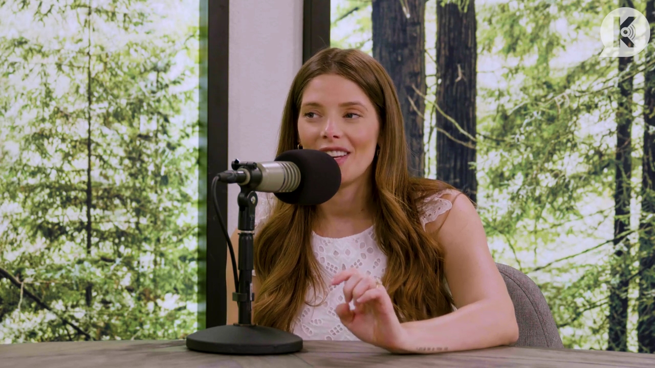 Ashley-Greene-dot-nl_TheTwilightEffect-Aflevering13EclipseRewatchPart1of3-1969.jpg