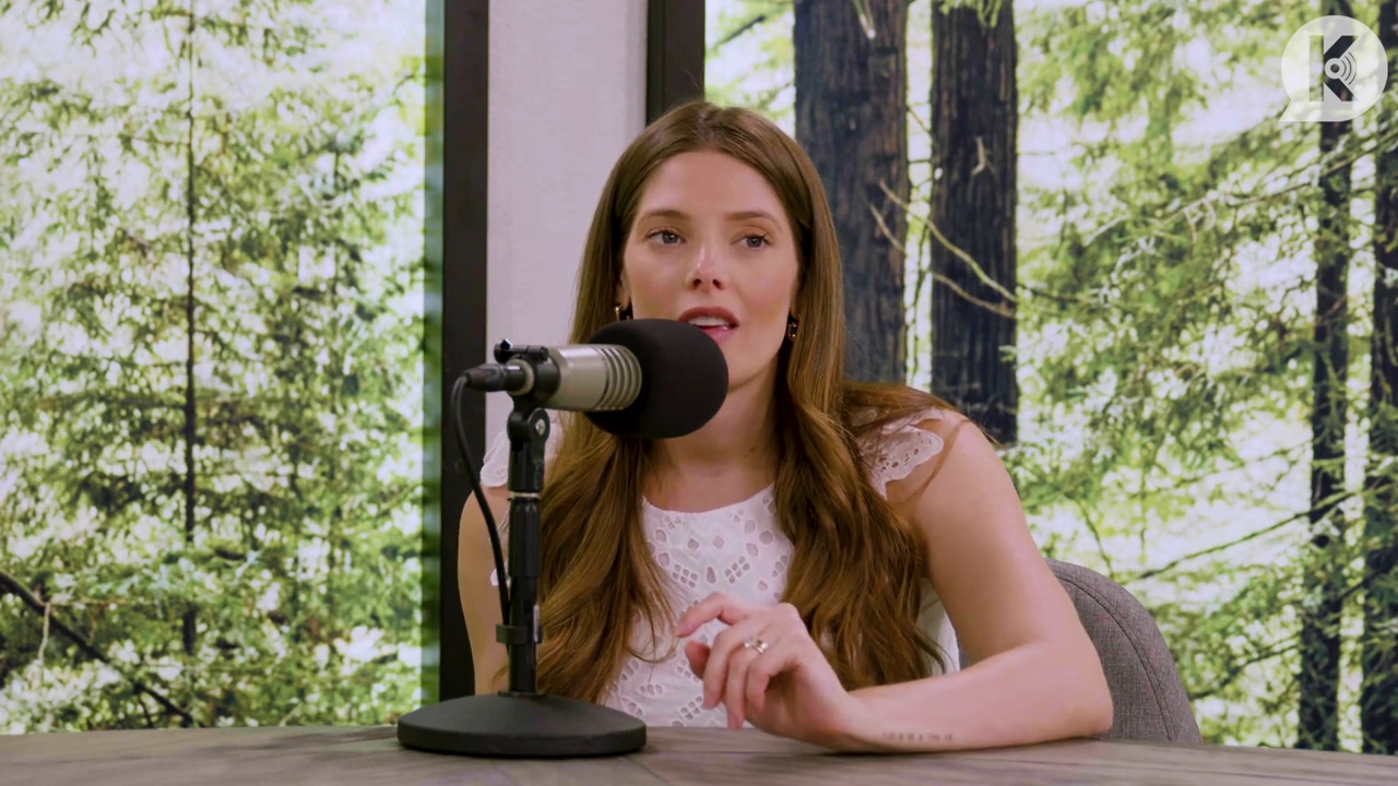 Ashley-Greene-dot-nl_TheTwilightEffect-Aflevering13EclipseRewatchPart1of3-1978.jpg Ashley-Greene-dot-nl_TheTwilightEffect-Aflevering13EclipseRewatchPart1of3-1978.jpg