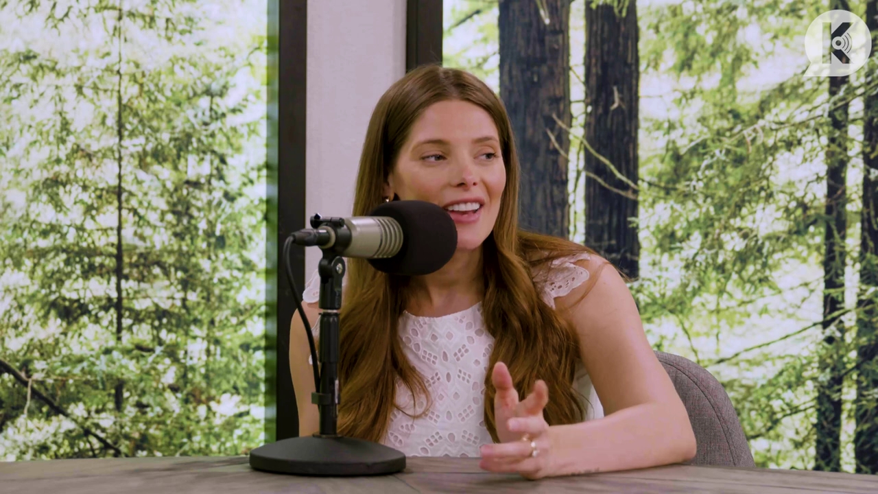 Ashley-Greene-dot-nl_TheTwilightEffect-Aflevering13EclipseRewatchPart1of3-1981.jpg Ashley-Greene-dot-nl_TheTwilightEffect-Aflevering13EclipseRewatchPart1of3-1981.jpg