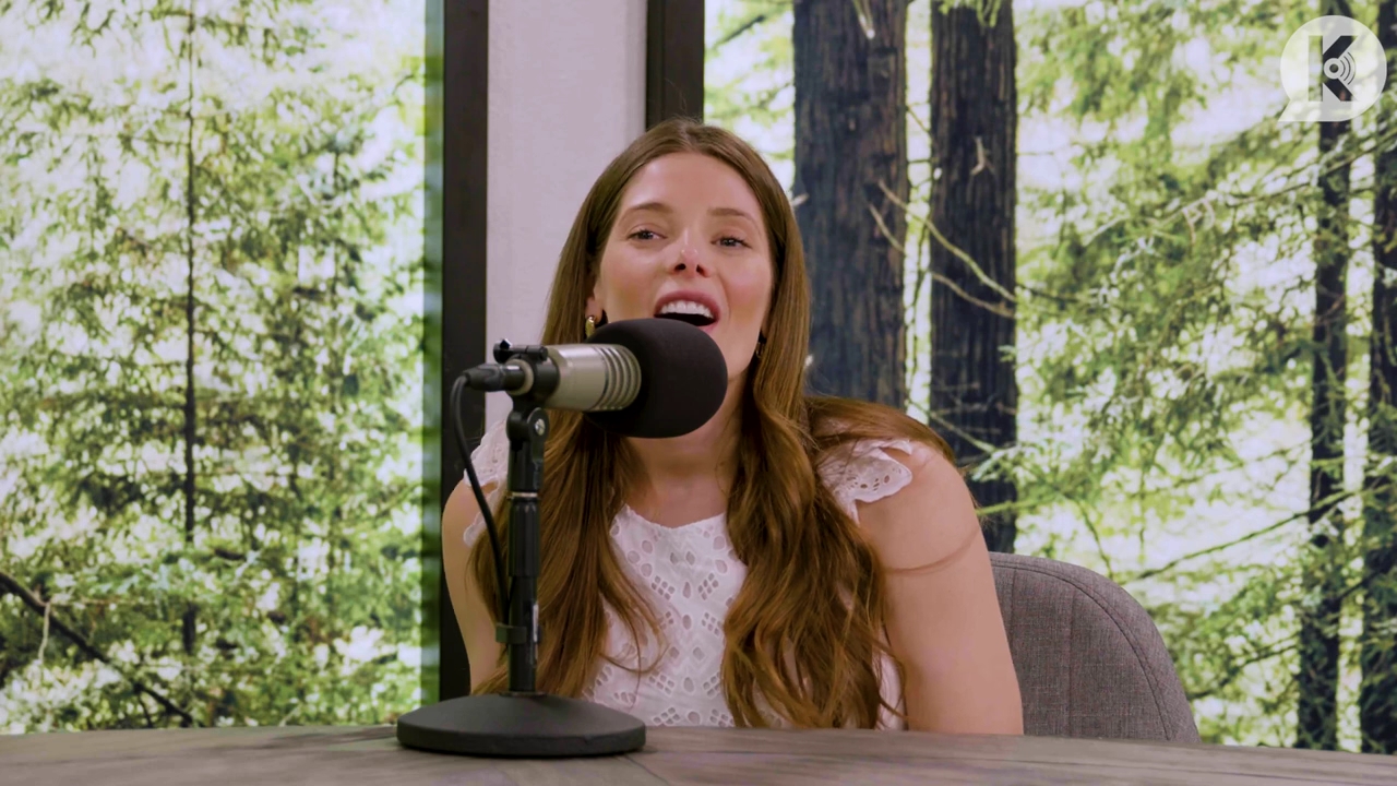 Ashley-Greene-dot-nl_TheTwilightEffect-Aflevering13EclipseRewatchPart1of3-1986.jpg Ashley-Greene-dot-nl_TheTwilightEffect-Aflevering13EclipseRewatchPart1of3-1986.jpg