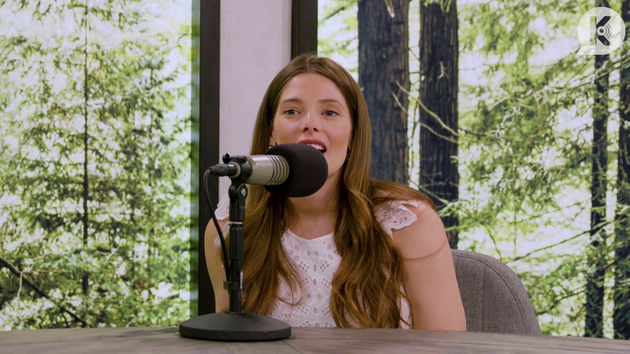 Ashley-Greene-dot-nl_TheTwilightEffect-Aflevering13EclipseRewatchPart1of3-1987.jpg Ashley-Greene-dot-nl_TheTwilightEffect-Aflevering13EclipseRewatchPart1of3-1987.jpg