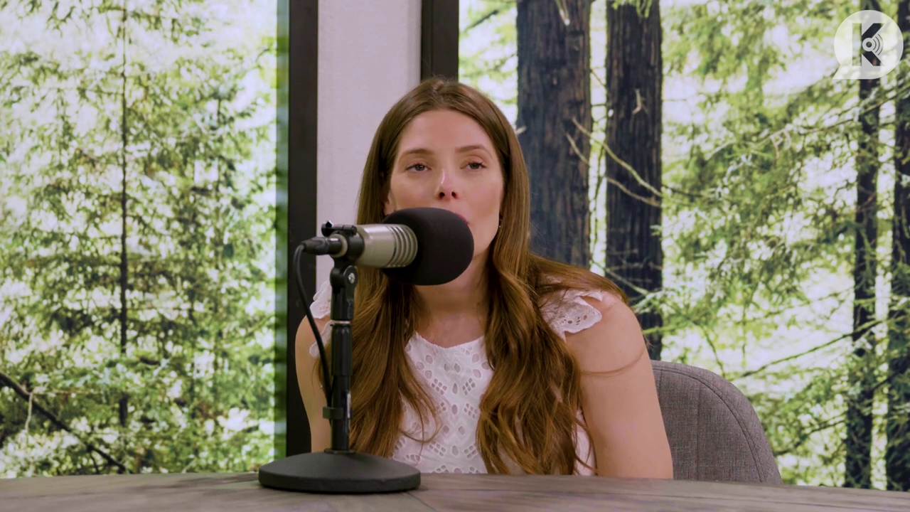 Ashley-Greene-dot-nl_TheTwilightEffect-Aflevering13EclipseRewatchPart1of3-1988.jpg Ashley-Greene-dot-nl_TheTwilightEffect-Aflevering13EclipseRewatchPart1of3-1988.jpg