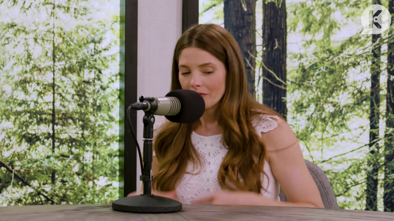 Ashley-Greene-dot-nl_TheTwilightEffect-Aflevering13EclipseRewatchPart1of3-1991.jpg Ashley-Greene-dot-nl_TheTwilightEffect-Aflevering13EclipseRewatchPart1of3-1991.jpg