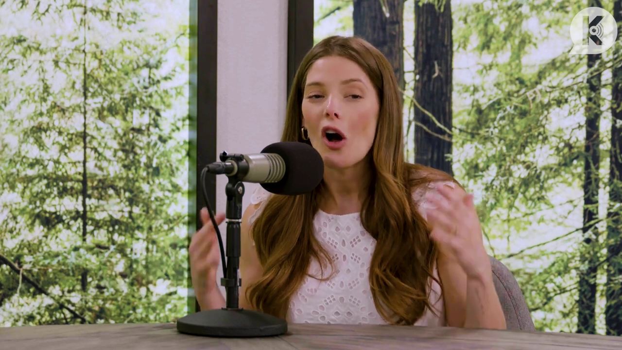 Ashley-Greene-dot-nl_TheTwilightEffect-Aflevering13EclipseRewatchPart1of3-1997.jpg Ashley-Greene-dot-nl_TheTwilightEffect-Aflevering13EclipseRewatchPart1of3-1997.jpg