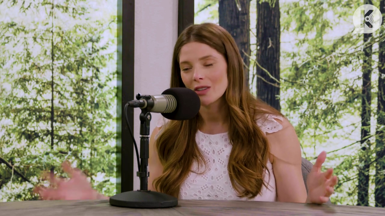 Ashley-Greene-dot-nl_TheTwilightEffect-Aflevering13EclipseRewatchPart1of3-1998.jpg Ashley-Greene-dot-nl_TheTwilightEffect-Aflevering13EclipseRewatchPart1of3-1998.jpg