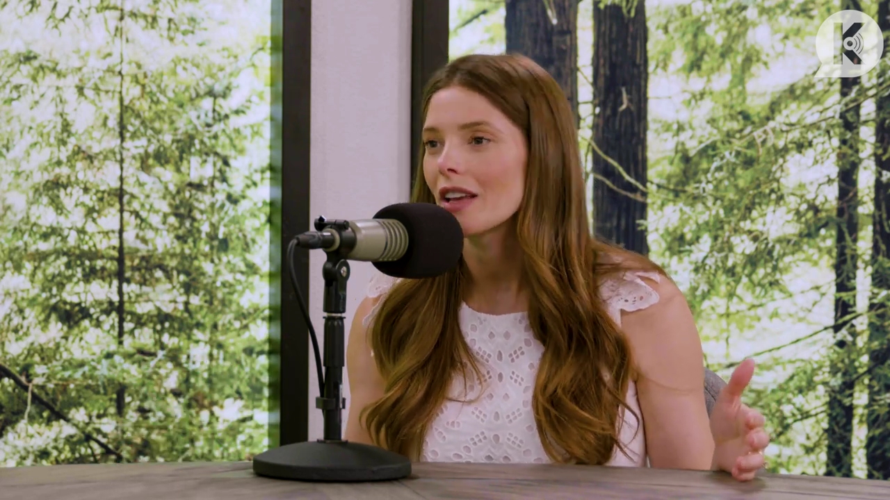 Ashley-Greene-dot-nl_TheTwilightEffect-Aflevering13EclipseRewatchPart1of3-2000.jpg Ashley-Greene-dot-nl_TheTwilightEffect-Aflevering13EclipseRewatchPart1of3-2000.jpg