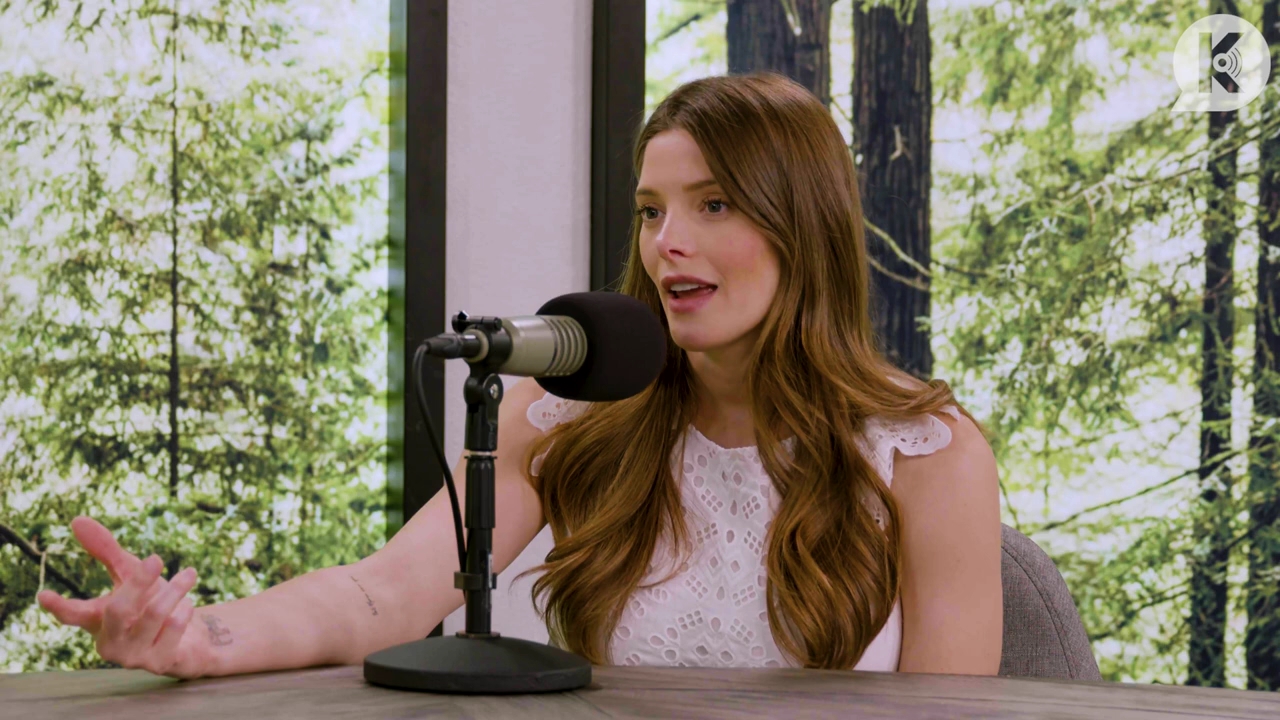 Ashley-Greene-dot-nl_TheTwilightEffect-Aflevering13EclipseRewatchPart1of3-2098.jpg Ashley-Greene-dot-nl_TheTwilightEffect-Aflevering13EclipseRewatchPart1of3-2098.jpg