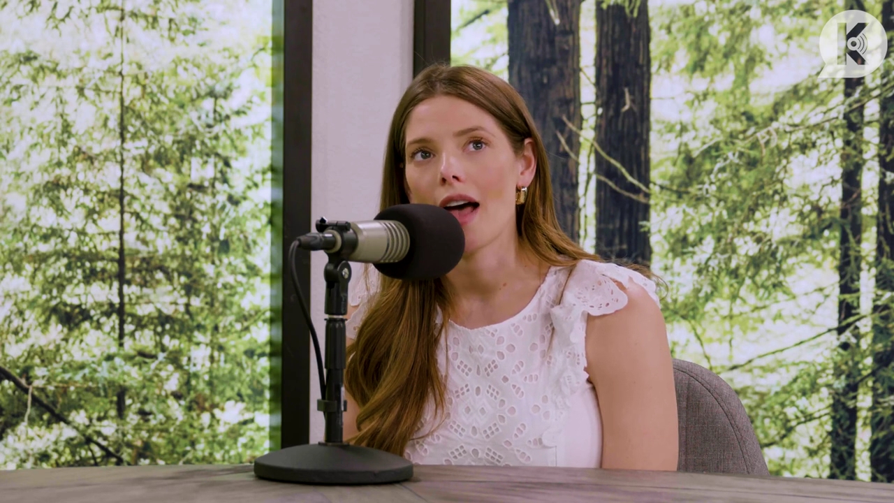 Ashley-Greene-dot-nl_TheTwilightEffect-Aflevering13EclipseRewatchPart1of3-2154.jpg
