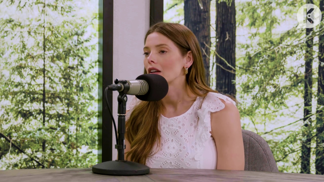 Ashley-Greene-dot-nl_TheTwilightEffect-Aflevering13EclipseRewatchPart1of3-2155.jpg