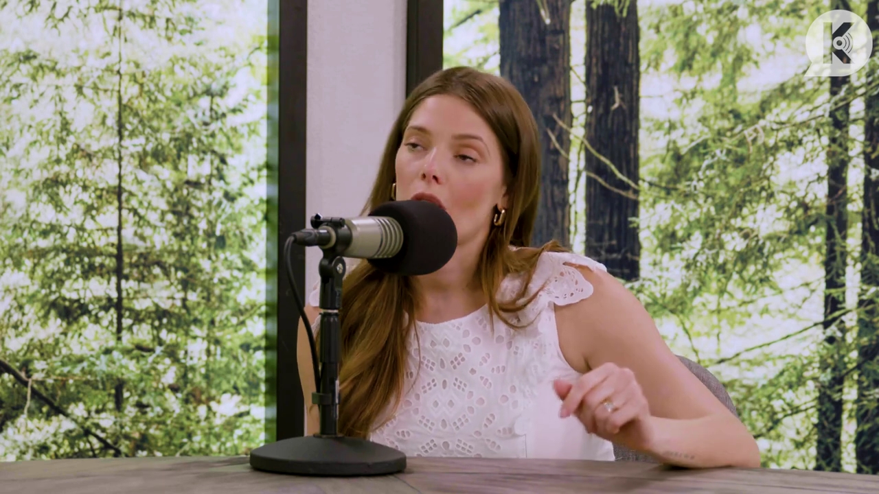 Ashley-Greene-dot-nl_TheTwilightEffect-Aflevering13EclipseRewatchPart1of3-2314.jpg Ashley-Greene-dot-nl_TheTwilightEffect-Aflevering13EclipseRewatchPart1of3-2314.jpg