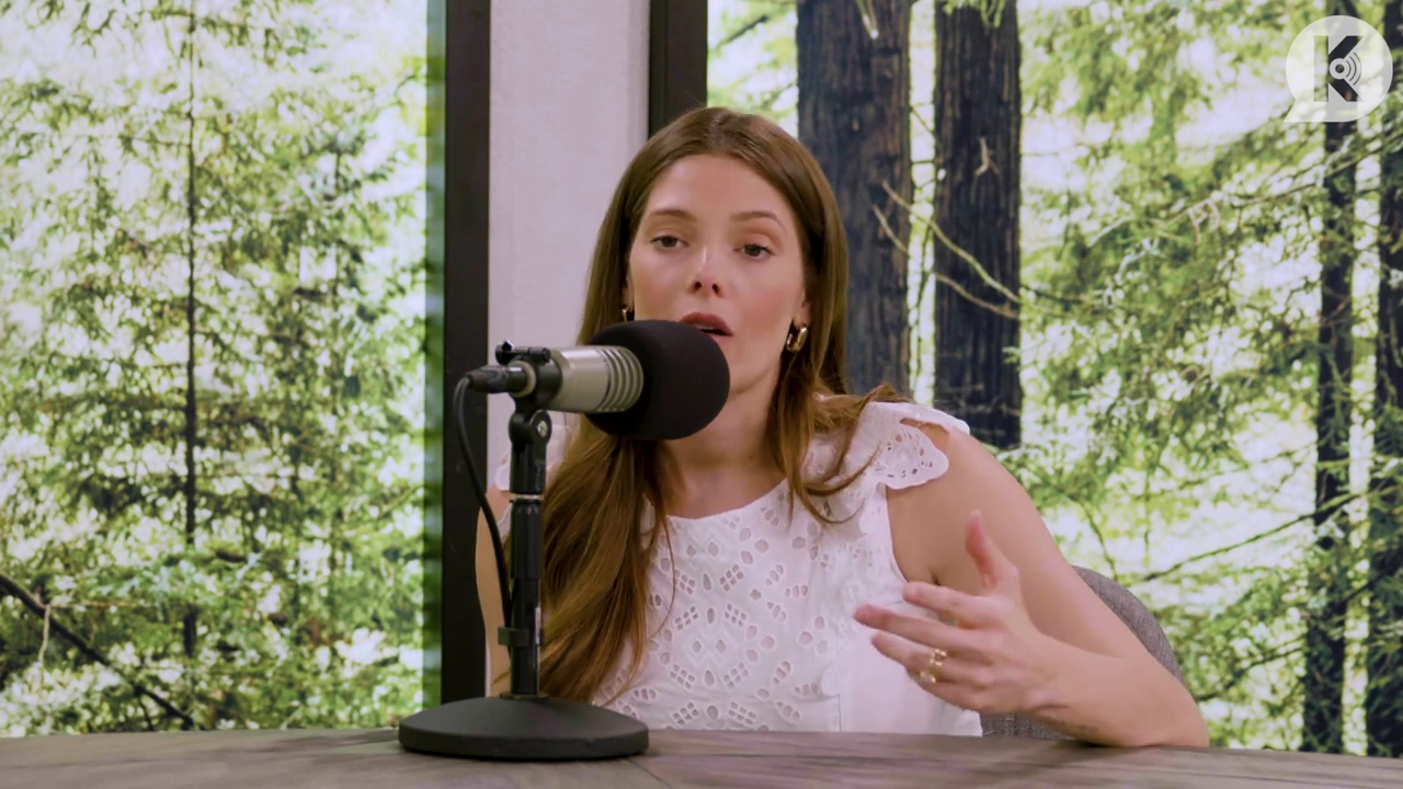 Ashley-Greene-dot-nl_TheTwilightEffect-Aflevering13EclipseRewatchPart1of3-2315.jpg Ashley-Greene-dot-nl_TheTwilightEffect-Aflevering13EclipseRewatchPart1of3-2315.jpg