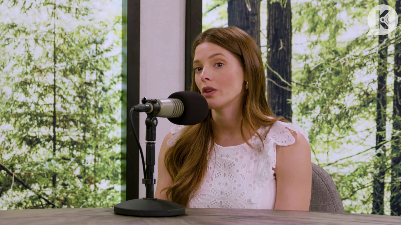 Ashley-Greene-dot-nl_TheTwilightEffect-Aflevering13EclipseRewatchPart1of3-2368.jpg Ashley-Greene-dot-nl_TheTwilightEffect-Aflevering13EclipseRewatchPart1of3-2368.jpg
