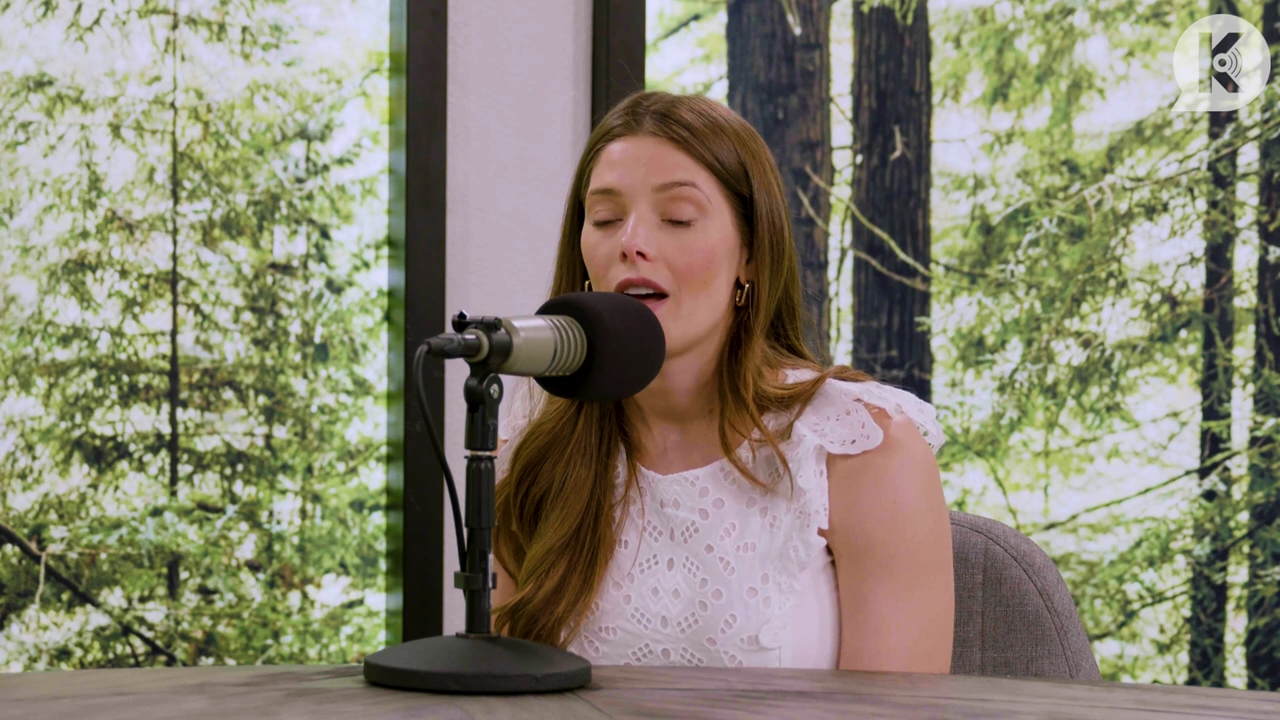 Ashley-Greene-dot-nl_TheTwilightEffect-Aflevering13EclipseRewatchPart1of3-2372.jpg Ashley-Greene-dot-nl_TheTwilightEffect-Aflevering13EclipseRewatchPart1of3-2372.jpg