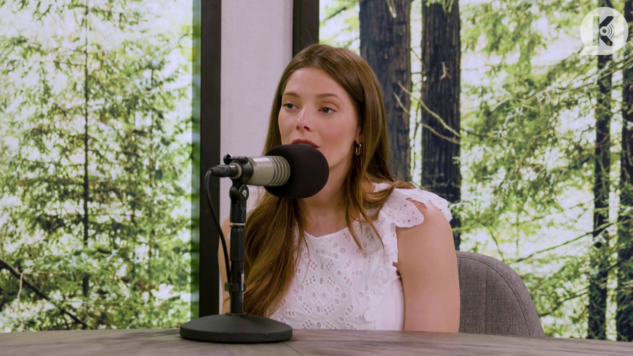 Ashley-Greene-dot-nl_TheTwilightEffect-Aflevering13EclipseRewatchPart1of3-2392.jpg Ashley-Greene-dot-nl_TheTwilightEffect-Aflevering13EclipseRewatchPart1of3-2392.jpg