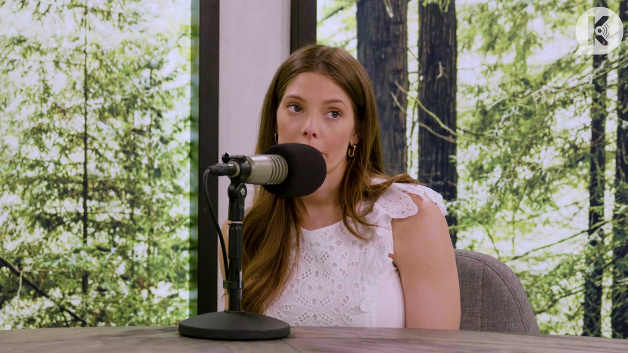 Ashley-Greene-dot-nl_TheTwilightEffect-Aflevering13EclipseRewatchPart1of3-2456.jpg