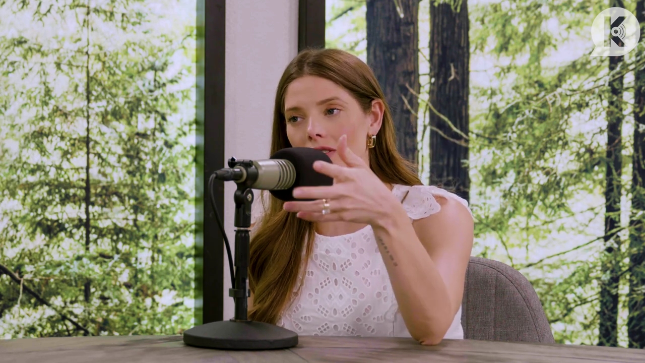 Ashley-Greene-dot-nl_TheTwilightEffect-Aflevering13EclipseRewatchPart1of3-2464.jpg Ashley-Greene-dot-nl_TheTwilightEffect-Aflevering13EclipseRewatchPart1of3-2464.jpg