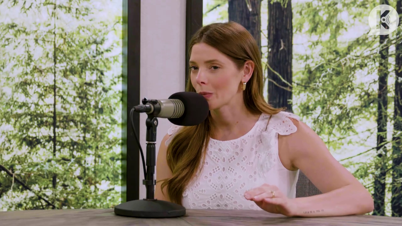 Ashley-Greene-dot-nl_TheTwilightEffect-Aflevering13EclipseRewatchPart1of3-2490.jpg Ashley-Greene-dot-nl_TheTwilightEffect-Aflevering13EclipseRewatchPart1of3-2490.jpg
