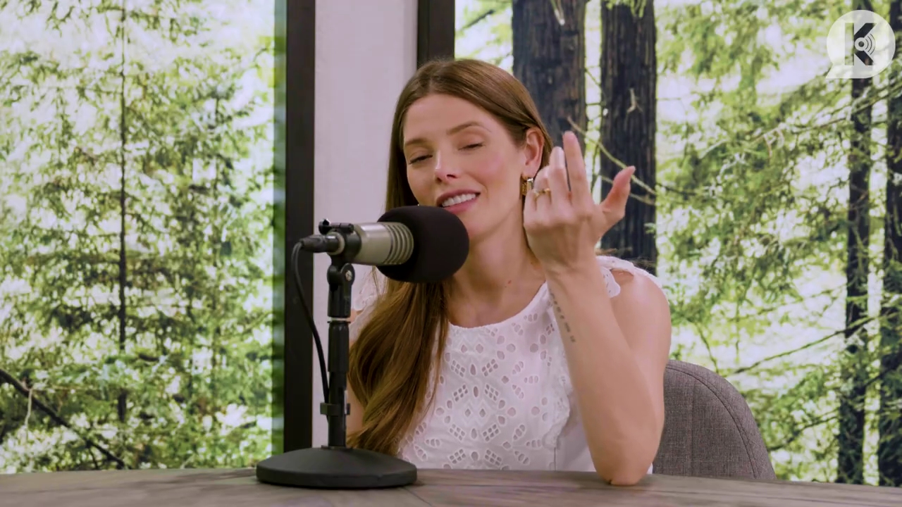 Ashley-Greene-dot-nl_TheTwilightEffect-Aflevering13EclipseRewatchPart1of3-2507.jpg