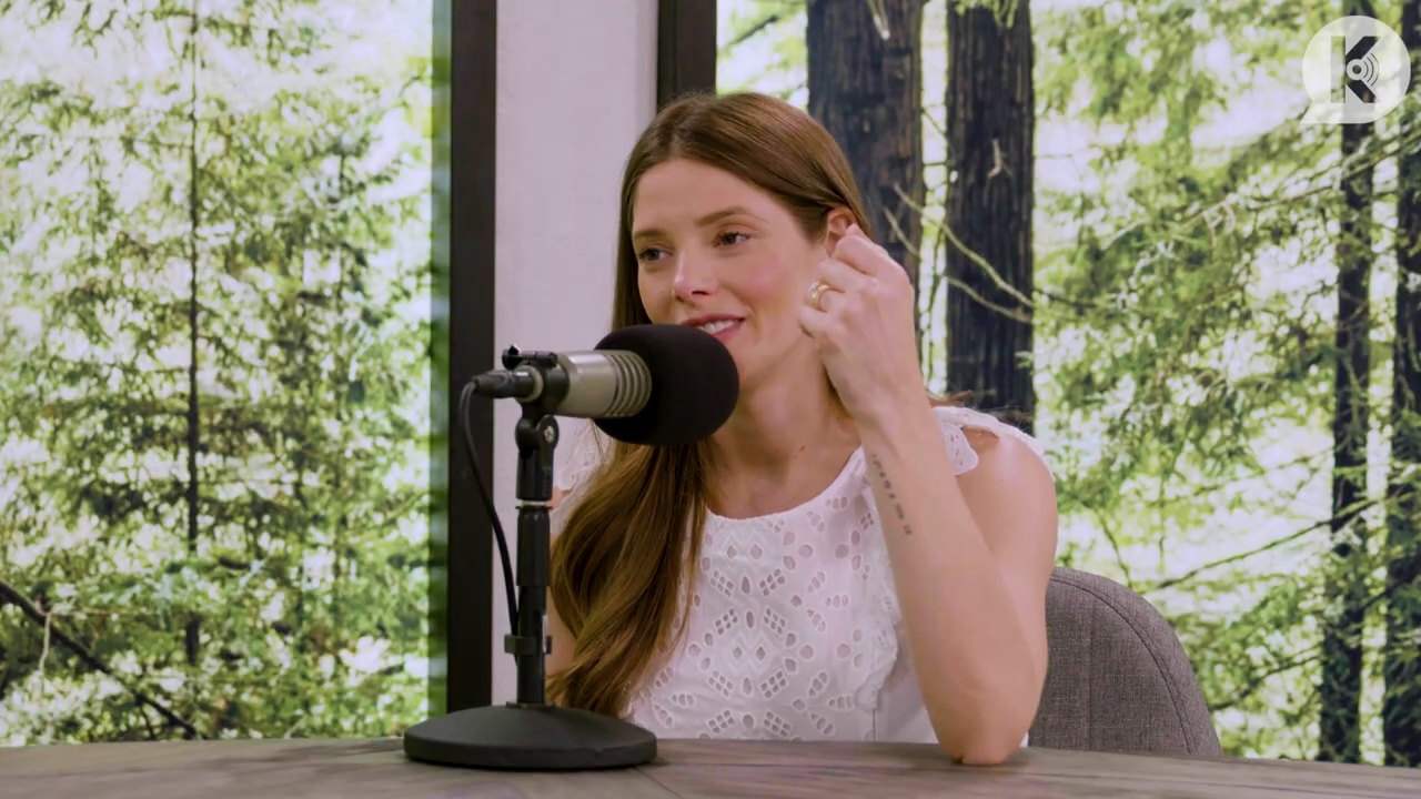 Ashley-Greene-dot-nl_TheTwilightEffect-Aflevering13EclipseRewatchPart1of3-2508.jpg Ashley-Greene-dot-nl_TheTwilightEffect-Aflevering13EclipseRewatchPart1of3-2508.jpg