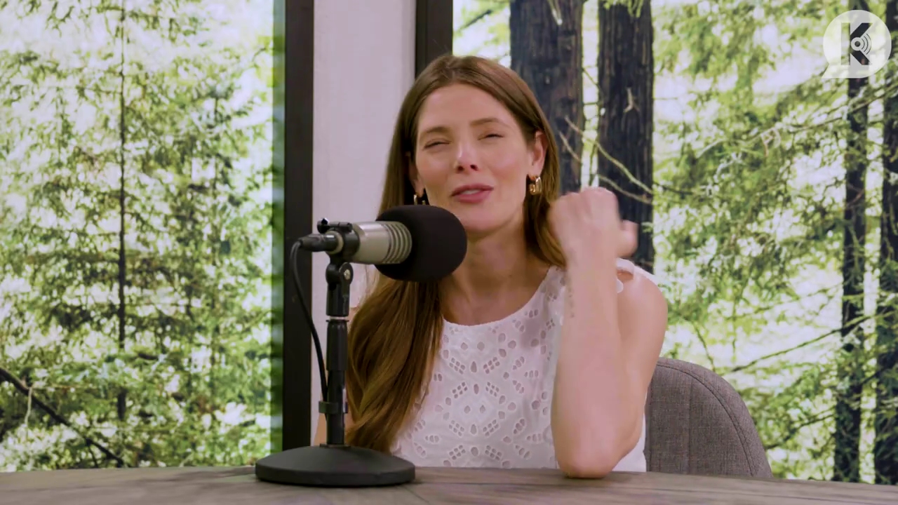 Ashley-Greene-dot-nl_TheTwilightEffect-Aflevering13EclipseRewatchPart1of3-2548.jpg Ashley-Greene-dot-nl_TheTwilightEffect-Aflevering13EclipseRewatchPart1of3-2548.jpg