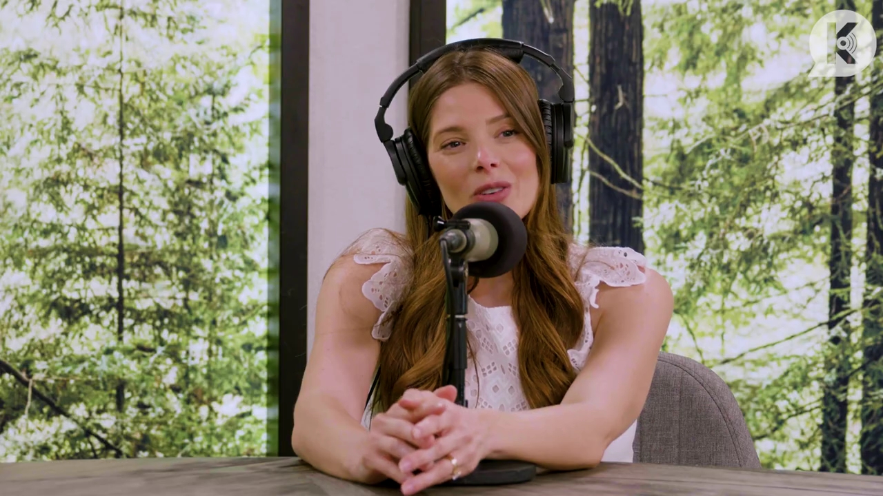 Ashley-Greene-dot-nl_TheTwilightEffect-Aflevering13EclipseRewatchPart1of3-2602.jpg Ashley-Greene-dot-nl_TheTwilightEffect-Aflevering13EclipseRewatchPart1of3-2602.jpg