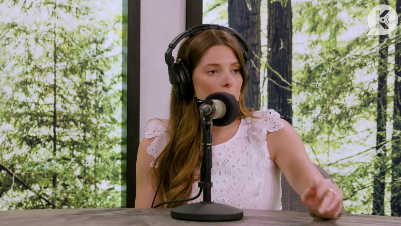 Ashley-Greene-dot-nl_TheTwilightEffect-Aflevering13EclipseRewatchPart1of3-2805.jpg