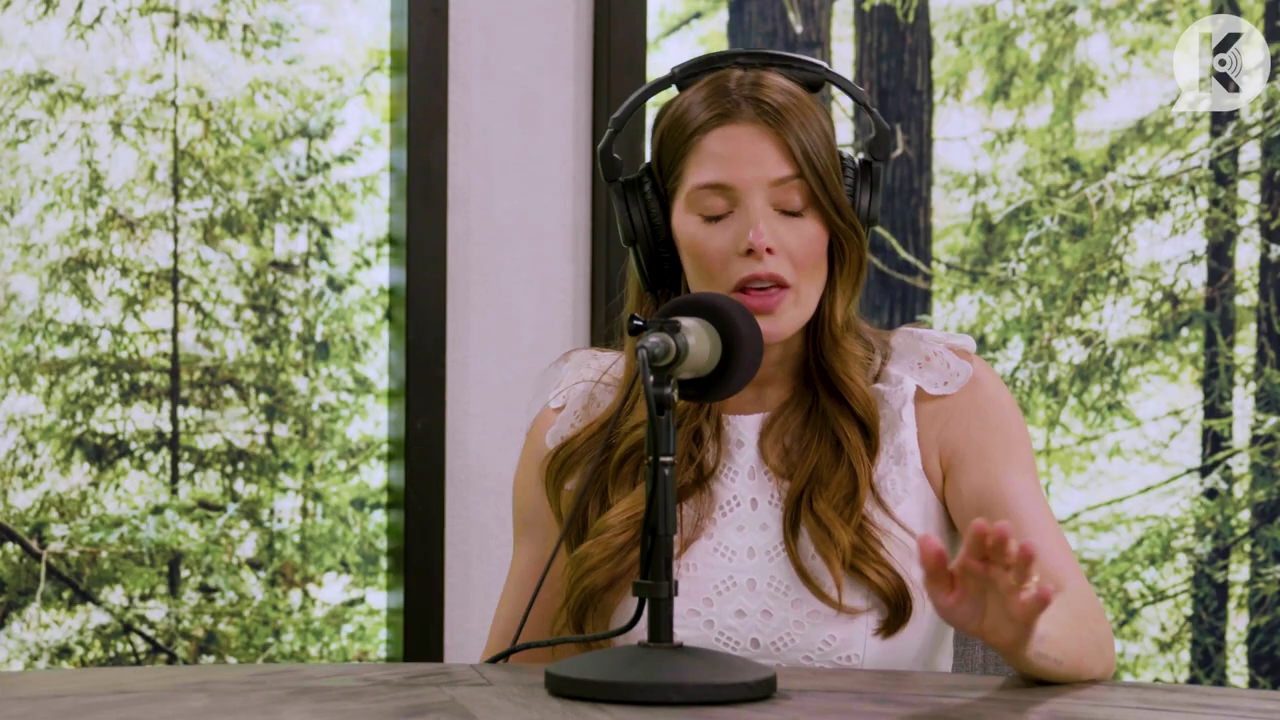 Ashley-Greene-dot-nl_TheTwilightEffect-Aflevering13EclipseRewatchPart1of3-3123.jpg Ashley-Greene-dot-nl_TheTwilightEffect-Aflevering13EclipseRewatchPart1of3-3123.jpg