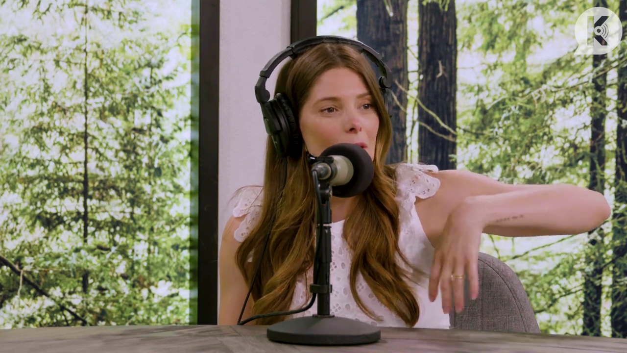 Ashley-Greene-dot-nl_TheTwilightEffect-Aflevering13EclipseRewatchPart1of3-3216.jpg Ashley-Greene-dot-nl_TheTwilightEffect-Aflevering13EclipseRewatchPart1of3-3216.jpg