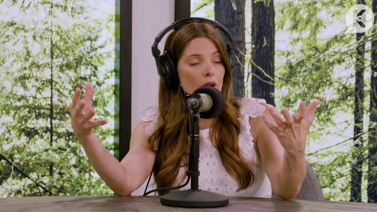 Ashley-Greene-dot-nl_TheTwilightEffect-Aflevering13EclipseRewatchPart1of3-3451.jpg Ashley-Greene-dot-nl_TheTwilightEffect-Aflevering13EclipseRewatchPart1of3-3451.jpg