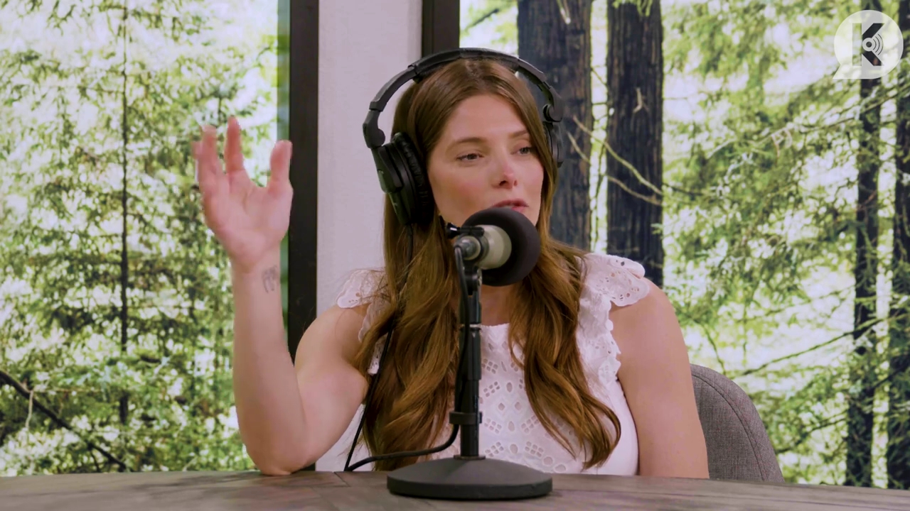 Ashley-Greene-dot-nl_TheTwilightEffect-Aflevering13EclipseRewatchPart1of3-4031.jpg