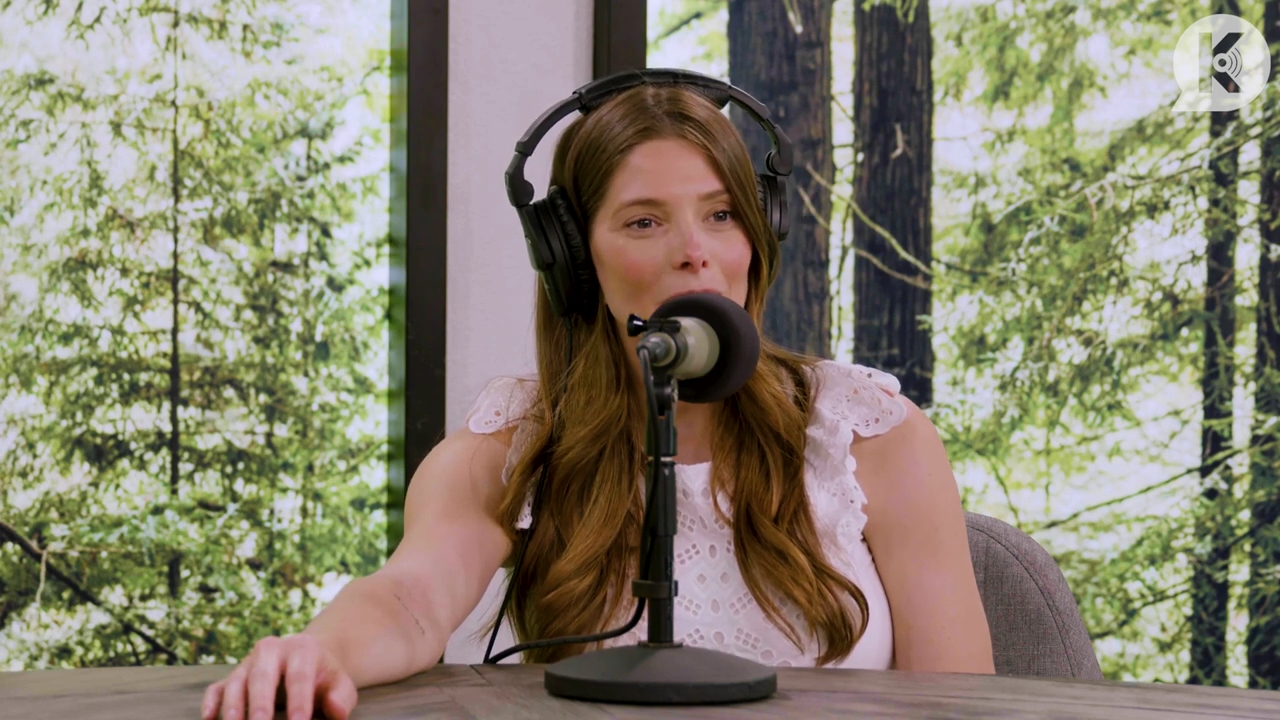 Ashley-Greene-dot-nl_TheTwilightEffect-Aflevering13EclipseRewatchPart1of3-4038.jpg