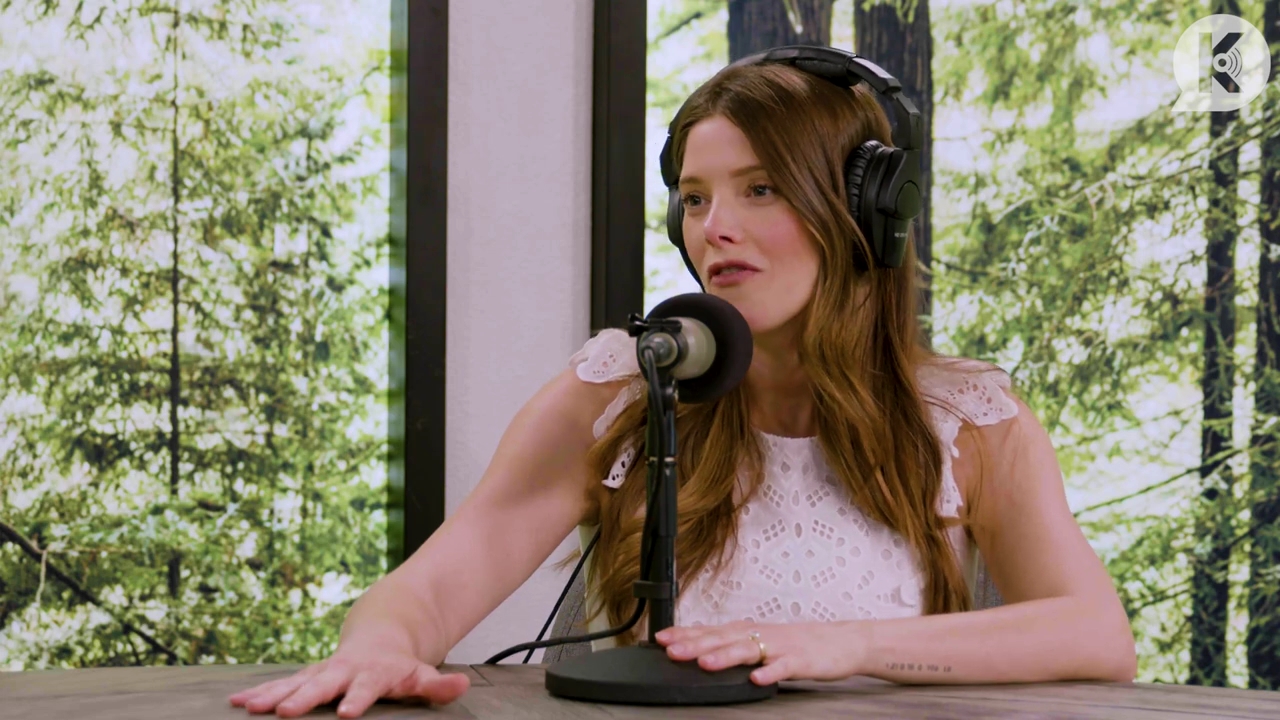 Ashley-Greene-dot-nl_TheTwilightEffect-Aflevering13EclipseRewatchPart1of3-4075.jpg